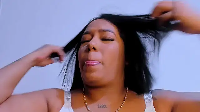 emma purple  online show from 20, 3, 2025