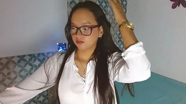 Emilybateee online show from 3, 11, 2025