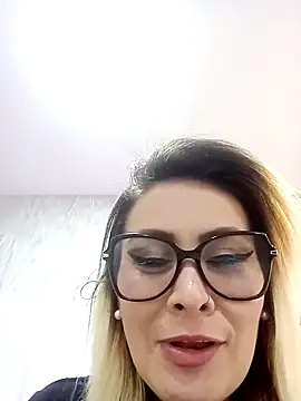 Snapshot of CandieGilson__ chatting on 10, 10, 2025 CandieGilson online show from 10, 10, 2025