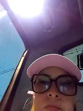 Snapshot of CandieGilson__ chatting on 4, 10, 2025 CandieGilson online show from 4, 10, 2025