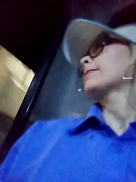 Snapshot of CandieGilson__ chatting on 16, 10, 2025 CandieGilson online show from 16, 10, 2025