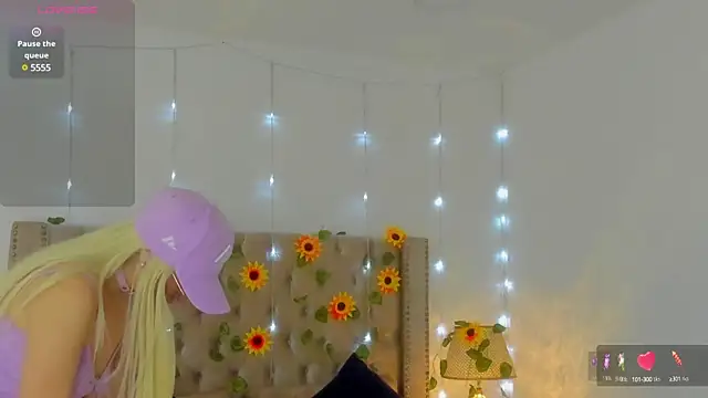 Snapshot of CandieGilson__ chatting on 6, 3, 2025 CandieGilson online show from 6, 3, 2025