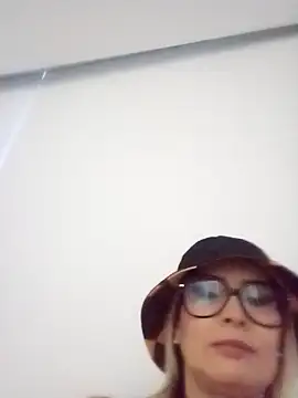 Snapshot of CandieGilson__ chatting on 8, 11, 2025 CandieGilson online show from 8, 11, 2025