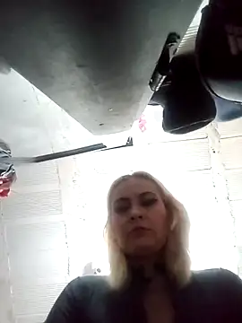 CandieGilson   online show from 15, 4, 2026