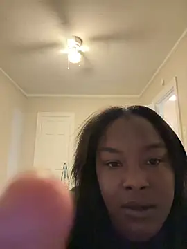 Snapshot of wetChocolate321 chatting on 3, 3, 2025 wetChocolate321 online show from 3, 3, 2025