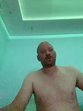 Krzysiekg123 online show from 8, 10, 2025