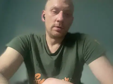 Krzysiekg123 online show from 22, 2, 2025