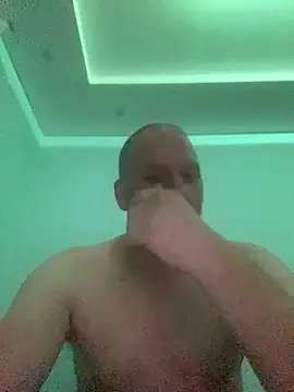 Krzysiekg123 online show from 7, 10, 2025