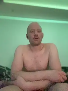 Krzysiekg123 online show from 1, 3, 2025