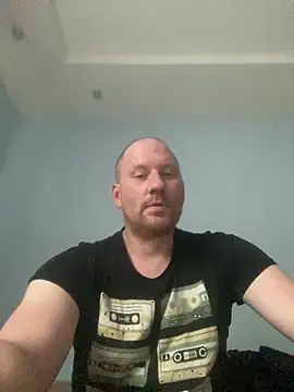 Krzysiekg123 online show from 21, 12, 2025