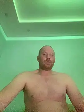 Krzysiekg123 online show from 20, 2, 2026