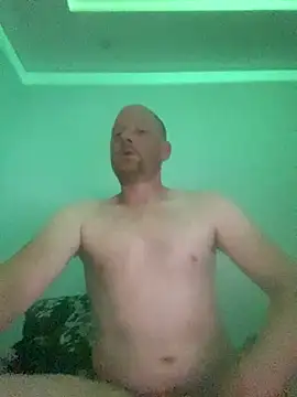 Krzysiekg123 online show from 4, 5, 2026