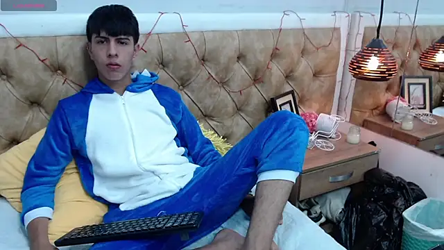 Estiv18  online show from 12, 3, 2025