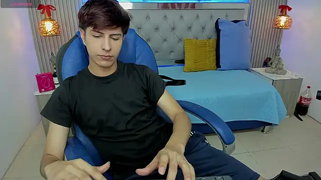 Estiv18  online show from 11, 1, 2026