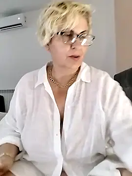 Snapshot of Pumabionda chatting on 4, 7, 2026 Pumabionda online show from 4, 7, 2026