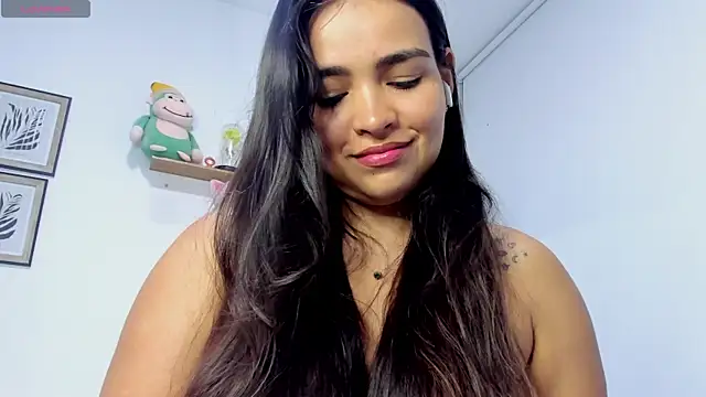 Snapshot of sarita_bigbooty_ chatting on 7, 6, 2026 sarita bigbooty online show from 7, 6, 2026