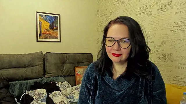 Mamakissymissy online show from 11, 2, 2025