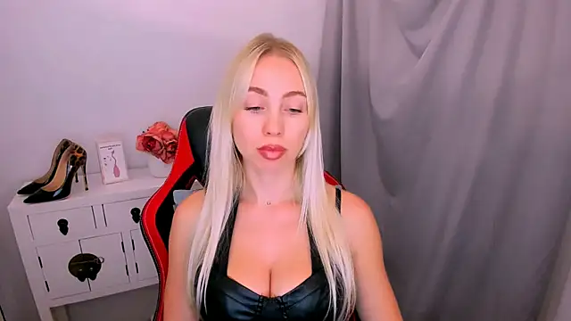 Snapshot of MargaritaRose chatting on 8, 6, 2026 MargaritaRose online show from 8, 6, 2026