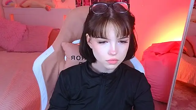 MinervaFleur online show from 27, 2, 2025