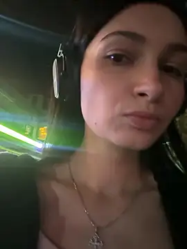 lunalovelee online show from 12, 10, 2025