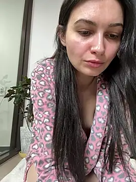 lunalovelee online show from 12, 2, 2026