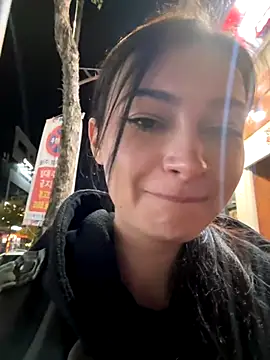 lunalovelee online show from 4, 11, 2025