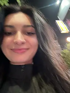 lunalovelee online show from 15, 9, 2025