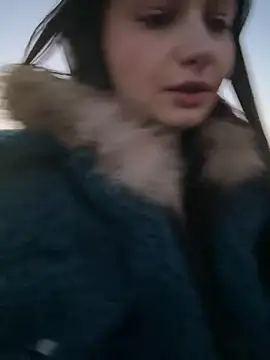 lunalovelee online show from 19, 12, 2025