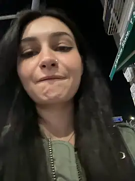 lunalovelee online show from 1, 10, 2025