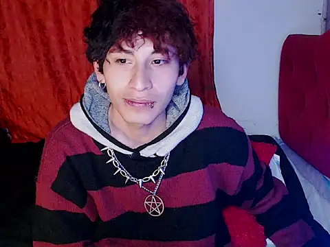 Alien Twink online show from 25, 9, 2025