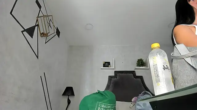 Snapshot of EmiliaRose_ chatting on 7, 2, 2026 EmiliaRose online show from 7, 2, 2026