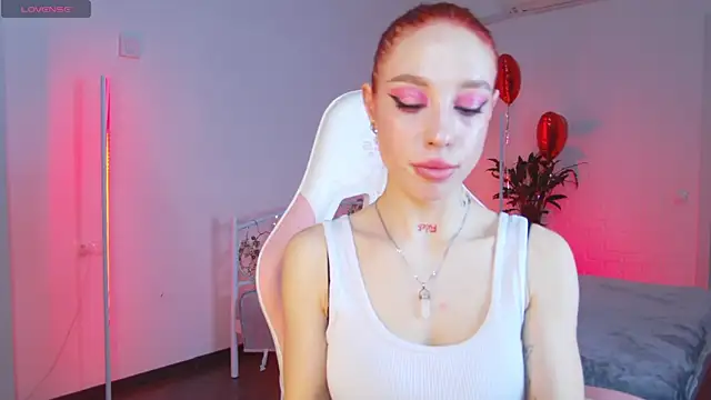 LeniKlumm online show from 15, 2, 2025