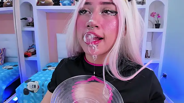 miss   megan online show from 17, 10, 2025