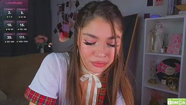 Caroline  Brown online show from 13, 11, 2025