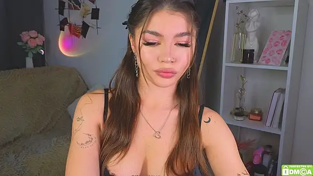 Caroline  Brown online show from 9, 10, 2025