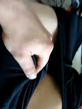 Snapshot of flo000031 chatting on 10, 3, 2025 flo000031 online show from 10, 3, 2025