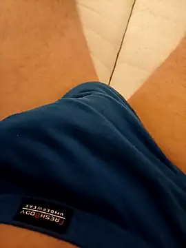 Snapshot of flo000031 chatting on 15, 3, 2025 flo000031 online show from 15, 3, 2025