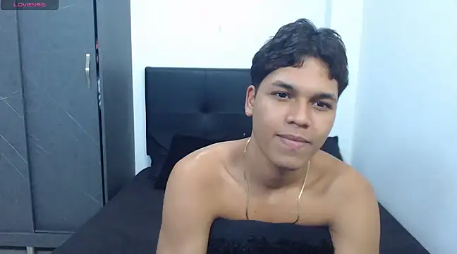 Snapshot of David_Gil19 chatting on 20, 3, 2025 David Gil19 online show from 20, 3, 2025