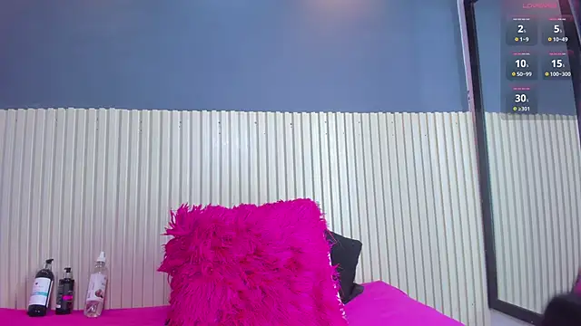 Aida-nicolle online show from 28, 11, 2025