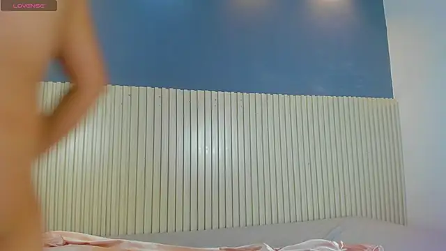 Aida-nicolle online show from 12, 3, 2025