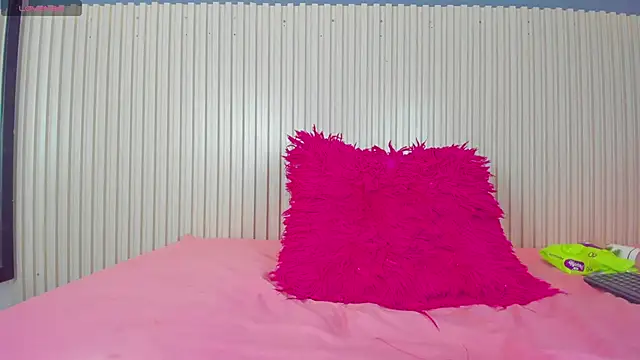 Aida-nicolle online show from 13, 3, 2025