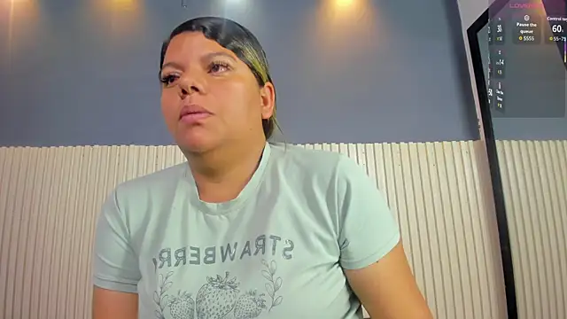 Aida-nicolle online show from 28, 10, 2025