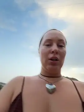 Snapshot of Mona_Plus chatting on 21, 7, 2026 Mona Plus online show from 21, 7, 2026