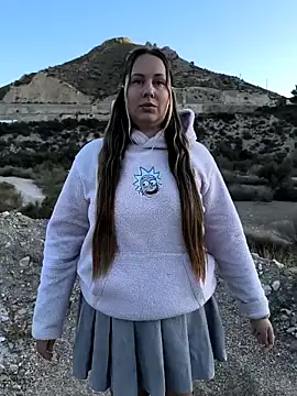 Mona Plus online show from 24, 9, 2025