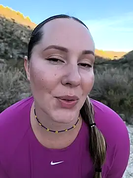 Mona Plus online show from 13, 9, 2025