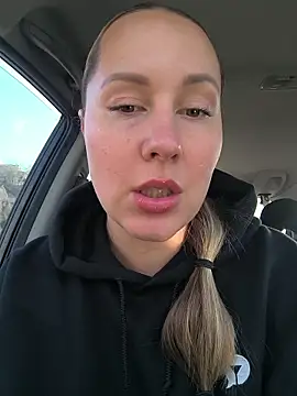 Mona Plus online show from 4, 11, 2025