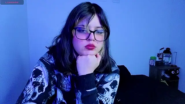 scarleth shadow online show from 7, 10, 2025