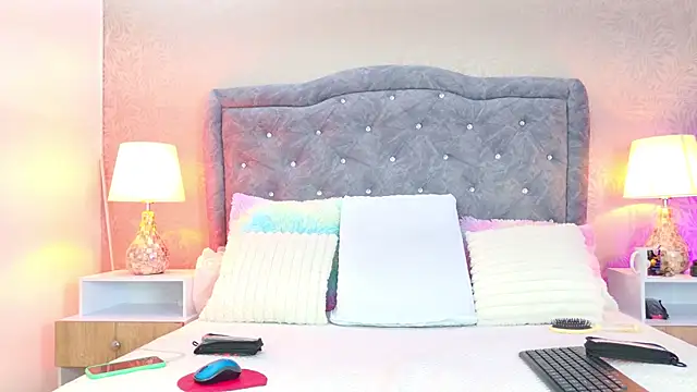 YesyHills online show from 22, 3, 2026