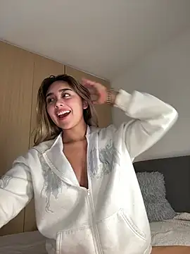 Hornyholly   online show from 22, 3, 2026