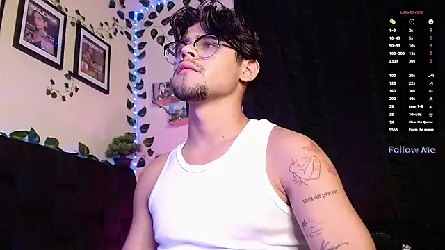 isaac-saenz online show from 19, 2, 2025